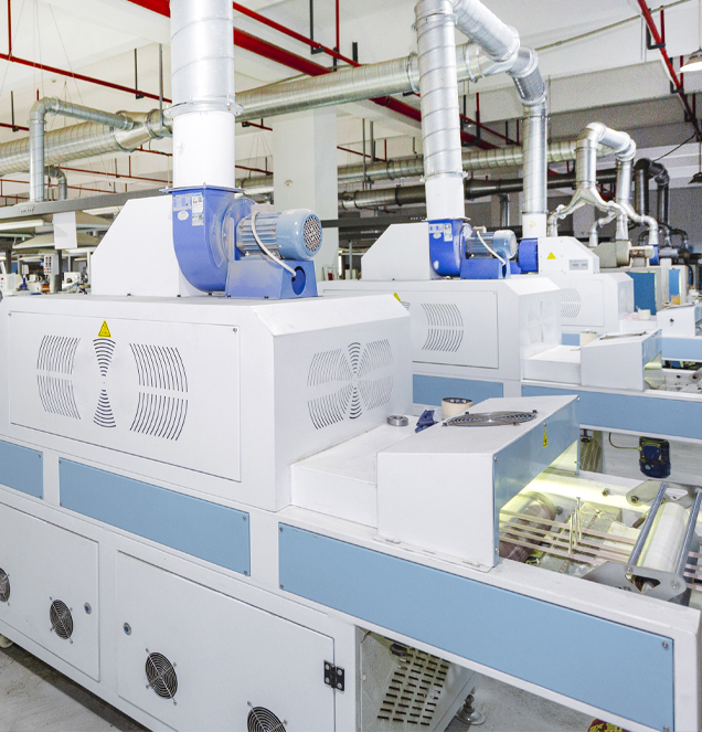 Selección de máquina de bandas de bordes: coincidencia de precisión basada en capacidad y proceso